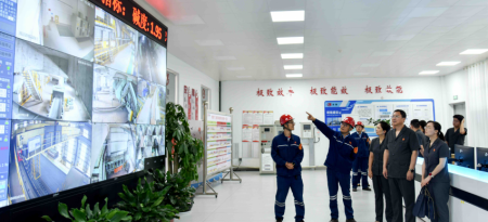 娄底市、区两级法院走进涟钢开展生态环境法典宣讲暨企业环保调研活动