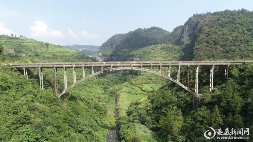 9.群英渡槽2（王黎明摄）